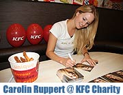 Autogrammstunde mit Carolin Rupeprt im KFC München Tal am 7.10.2009